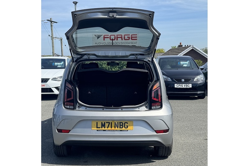 Volkswagen 1.0 R-Line Hatchback 5dr Petrol Manual Euro 6 (s/s) (65 ps)