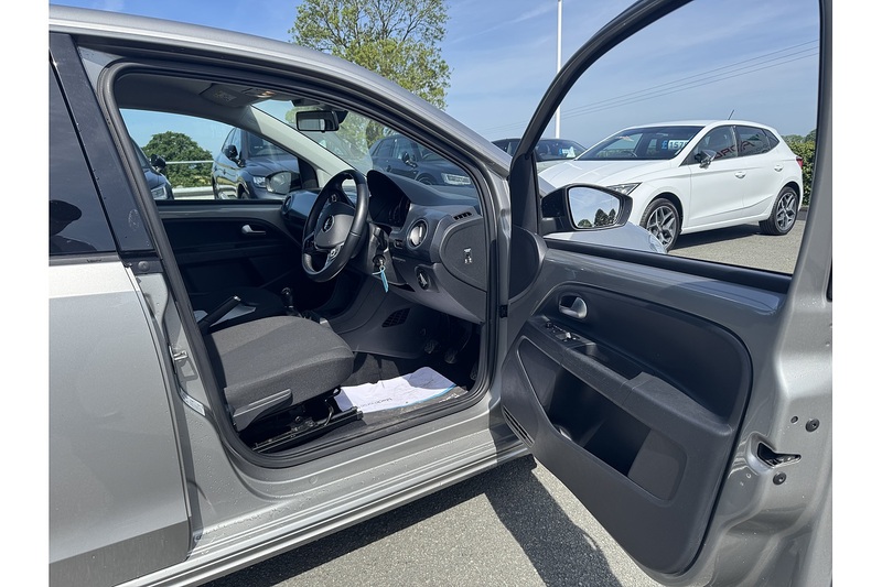 Volkswagen 1.0 R-Line Hatchback 5dr Petrol Manual Euro 6 (s/s) (65 ps)