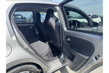 21/71 Volkswagen up! 1.0 R-Line Hatchback 65 ps