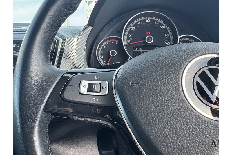 Volkswagen 1.0 R-Line Hatchback 5dr Petrol Manual Euro 6 (s/s) (65 ps)