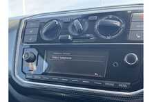 21/71 Volkswagen up! 1.0 R-Line Hatchback 65 ps