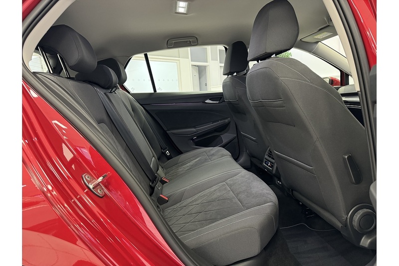 Volkswagen 1.5 eTSI MHEV Style Hatchback 5dr Petrol Hybrid DSG Euro 6 (s/s) (150 ps)