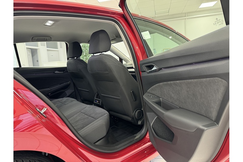 Volkswagen 1.5 eTSI MHEV Style Hatchback 5dr Petrol Hybrid DSG Euro 6 (s/s) (150 ps)