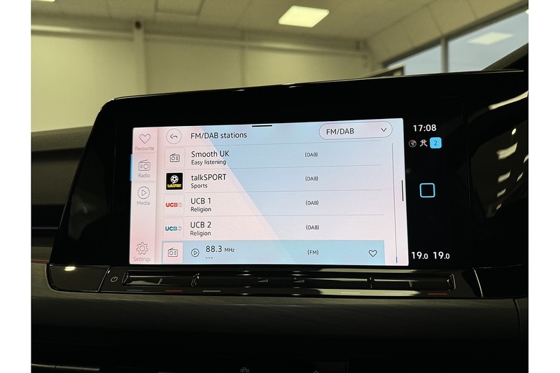 Volkswagen 1.5 eTSI MHEV Style Hatchback 5dr Petrol Hybrid DSG Euro 6 (s/s) (150 ps)