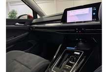 24/24 Volkswagen Golf eTSI MHEV Style