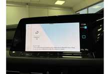 24/24 Volkswagen Golf eTSI MHEV Style