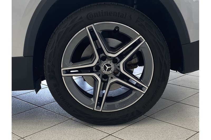 Mercedes-Benz 2.0 GLA220d AMG Line (Premium) SUV 5dr Diesel 8G-DCT 4MATIC Euro 6 (s/s) (190 ps)