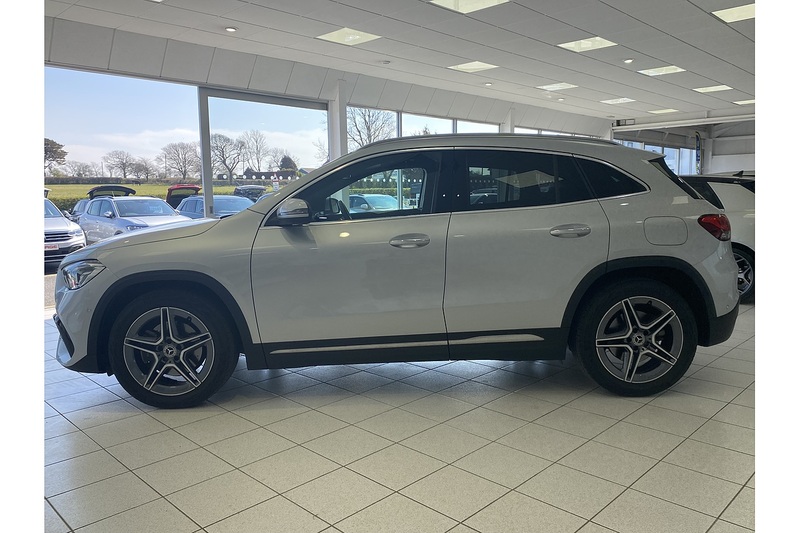 Mercedes-Benz 2.0 GLA220d AMG Line (Premium) SUV 5dr Diesel 8G-DCT 4MATIC Euro 6 (s/s) (190 ps)