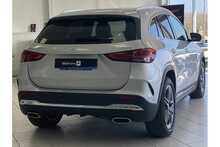 21/21 Mercedes-Benz GLA220d AMG Line Diesel 4MATIC 190 ps