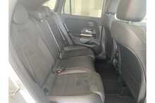 21/21 Mercedes-Benz GLA220d AMG Line Diesel 4MATIC 190 ps
