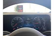 21/21 Mercedes-Benz GLA220d AMG Line Diesel 4MATIC 190 ps