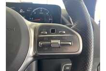21/21 Mercedes-Benz GLA220d AMG Line Diesel 4MATIC 190 ps