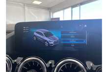 21/21 Mercedes-Benz GLA220d AMG Line Diesel 4MATIC 190 ps