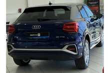 24/24 Audi Q2 1.5 TFSI CoD 35 S line SUV S Tronic (150 ps)