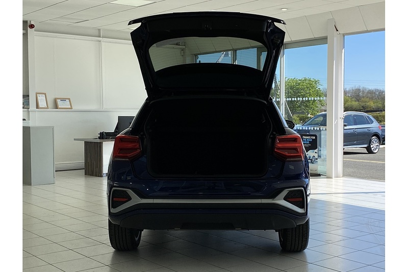 Audi 1.5 TFSI CoD 35 S line SUV 5dr Petrol S Tronic Euro 6 (s/s) (150 ps)