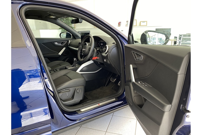 Audi 1.5 TFSI CoD 35 S line SUV 5dr Petrol S Tronic Euro 6 (s/s) (150 ps)