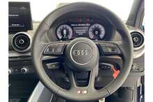 24/24 Audi Q2 1.5 TFSI CoD 35 S line SUV S Tronic (150 ps)
