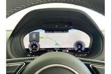 24/24 Audi Q2 1.5 TFSI CoD 35 S line SUV S Tronic (150 ps)