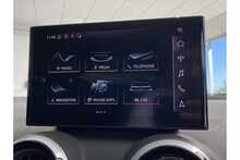 24/24 Audi Q2 1.5 TFSI CoD 35 S line SUV S Tronic (150 ps)