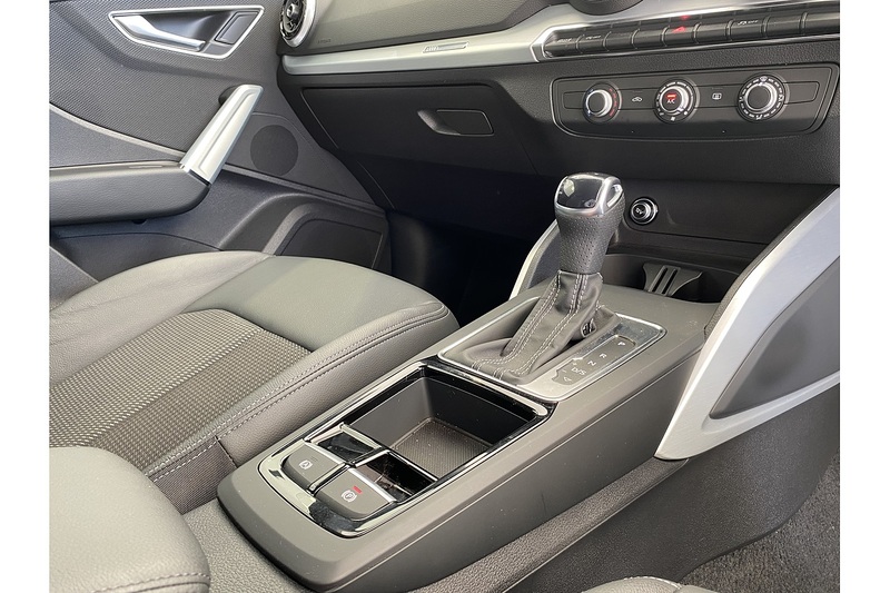 Audi 1.5 TFSI CoD 35 S line SUV 5dr Petrol S Tronic Euro 6 (s/s) (150 ps)