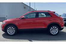 18/18 Volkswagen T-Roc 1.0 TSI SE 115 ps