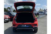 18/18 Volkswagen T-Roc 1.0 TSI SE 115 ps