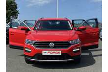 18/18 Volkswagen T-Roc 1.0 TSI SE 115 ps