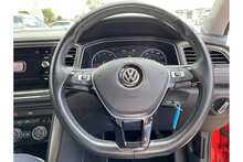 18/18 Volkswagen T-Roc 1.0 TSI SE 115 ps