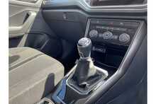 18/18 Volkswagen T-Roc 1.0 TSI SE 115 ps