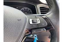 18/18 Volkswagen T-Roc 1.0 TSI SE 115 ps