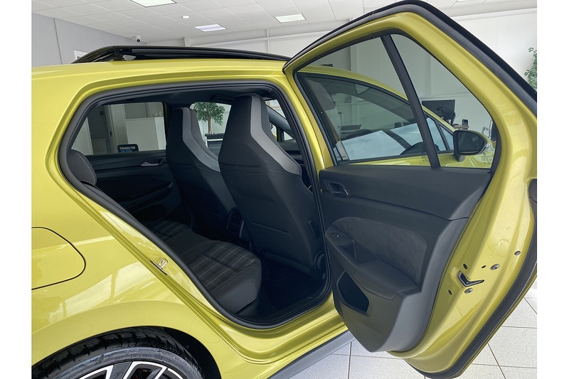 Volkswagen 2.0 TDI GTD Hatchback 5dr Diesel DSG Euro 6 (s/s) (200 ps)