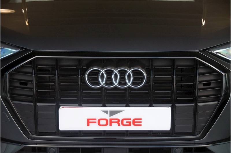 Audi TFSI CoD Black Edition SUV 1.5 Manual Petrol