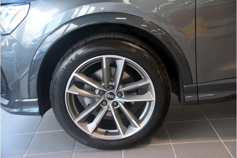 Audi TFSI CoD Black Edition SUV 1.5 Manual Petrol