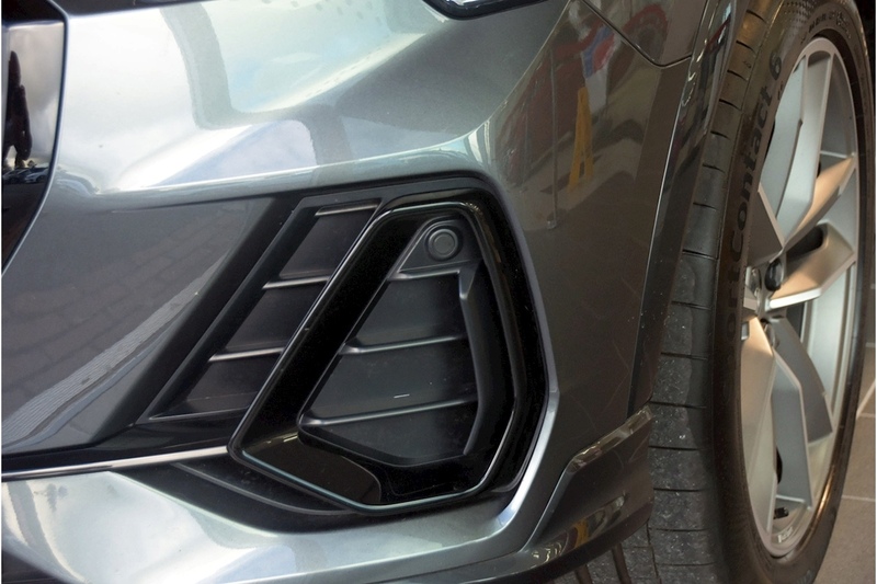 Audi TFSI CoD Black Edition SUV 1.5 Manual Petrol