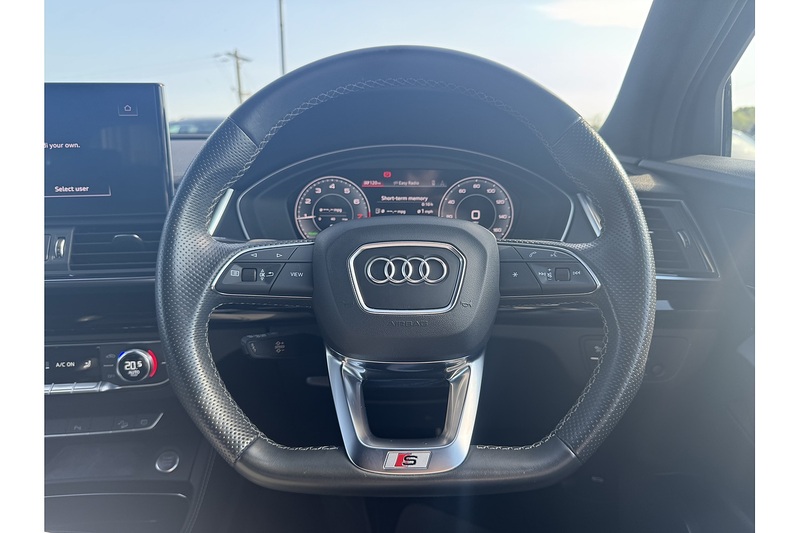 Audi 2.0 TFSIe 50 S line SUV 5dr Petrol Plug-in Hybrid S Tronic quattro Euro 6 (s/s) 17.9kWh (299 ps)