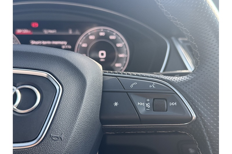 Audi 2.0 TFSIe 50 S line SUV 5dr Petrol Plug-in Hybrid S Tronic quattro Euro 6 (s/s) 17.9kWh (299 ps)