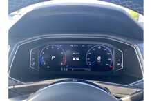 21/21 Volkswagen T-Roc TSI EVO R-Line DSG 150 PS
