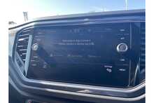 21/21 Volkswagen T-Roc TSI EVO R-Line DSG 150 PS