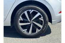 24/74 Volkswagen Polo 1.0 TSI Match Manual 95 ps