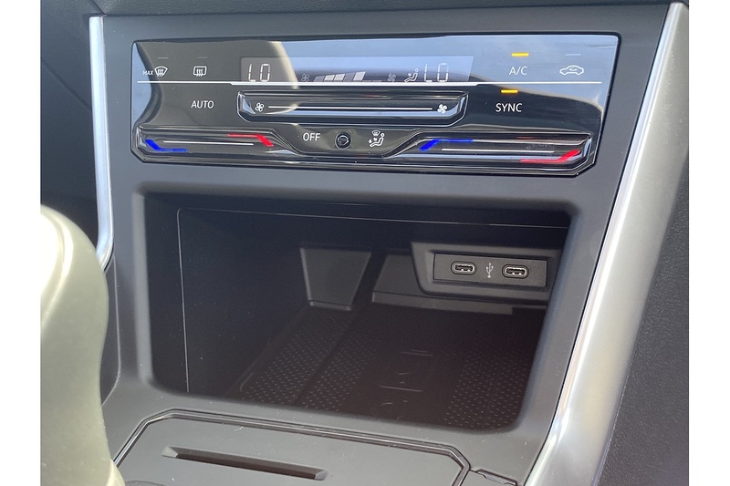 Volkswagen 1.0 TSI Life SUV 5dr Petrol Manual Euro 6 (s/s) (110 ps)