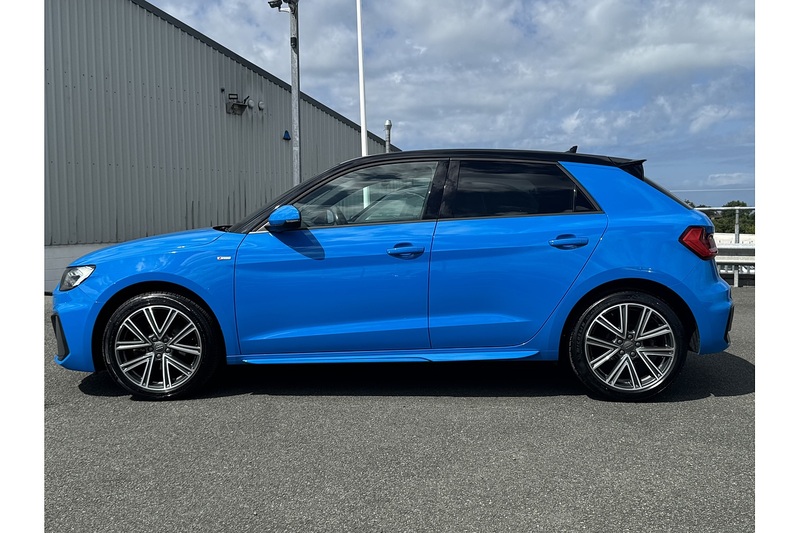 Audi TFSI S line Hatchback 1.5 Automatic Petrol