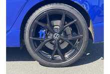 23/23 Volkswagen Golf 2.0 TSI R 20 Years DSG 4Motion 333 ps