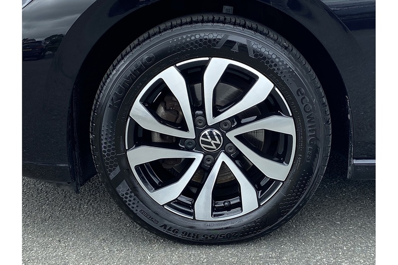 Volkswagen 1.5 TSI Active Hatchback 5dr Petrol Manual Euro 6 (s/s) (150 ps)