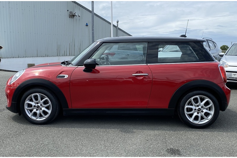 MINI 1.5 Cooper Hatchback 3dr Petrol Steptronic Euro 6 (s/s) (136 ps)