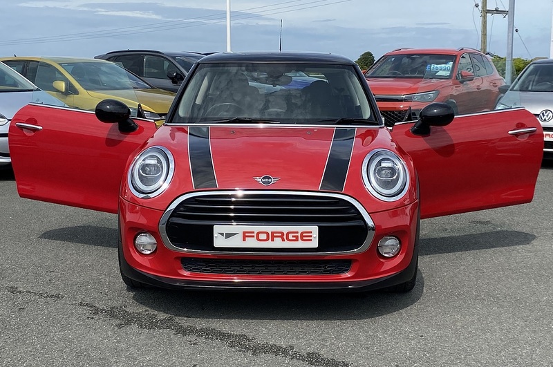 MINI 1.5 Cooper Hatchback 3dr Petrol Steptronic Euro 6 (s/s) (136 ps)