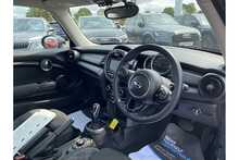 18/68 MINI Hatch Cooper 1.5 Steptronic 136 ps