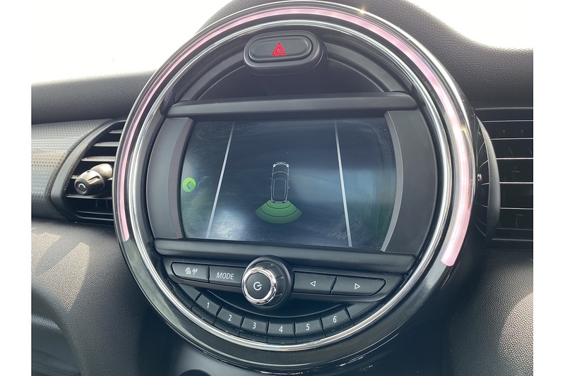 MINI 1.5 Cooper Hatchback 3dr Petrol Steptronic Euro 6 (s/s) (136 ps)