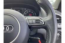 17/67 Audi Q3 2.0 TDI Black Edition S Tronic quattro 150 ps