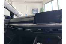 20/70 Volkswagen Golf 1.5 TSI Style Manual 150 ps