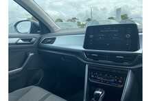 25/74 Volkswagen T-Roc 1.5 TSI Match Petrol DSG 150 ps